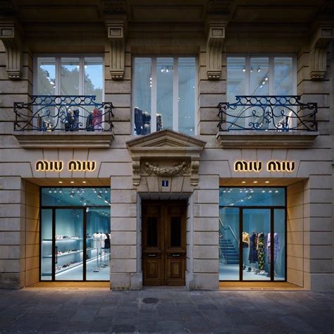 boutique miu miu place beauvau|Miu Miu opens a new boutique in Paris .